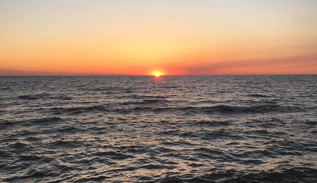 Lakefront Lake Ontario. Fabulous Vacation and Fishing Near Salmon River