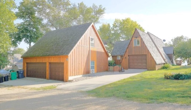 Lakefront Lake Poinsett Cottage with Private Beach