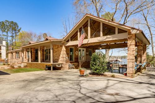 Lakefront Leesburg Home with Private Dock and Ramp!