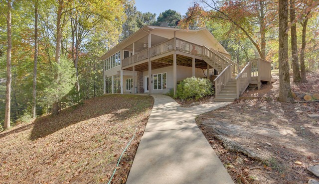 Lakefront Lineville Retreat w/Private Dock!