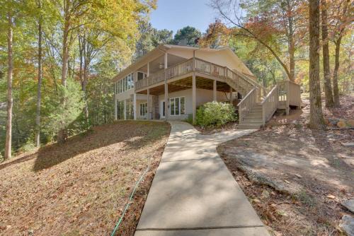 Lakefront Lineville Retreat with Private Dock!