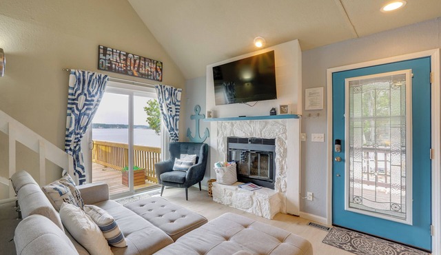 Lakefront Linn Creek Home: Family Friendly!