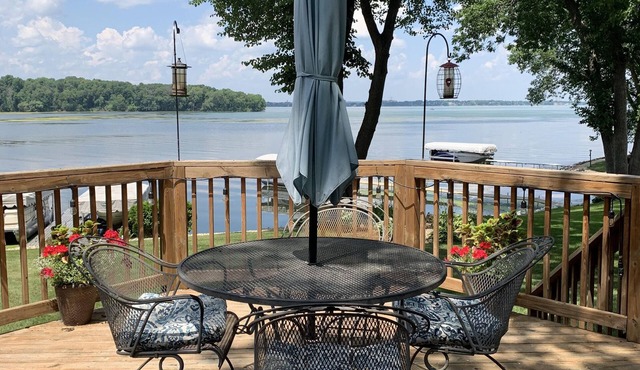 Lakefront Living in Madison