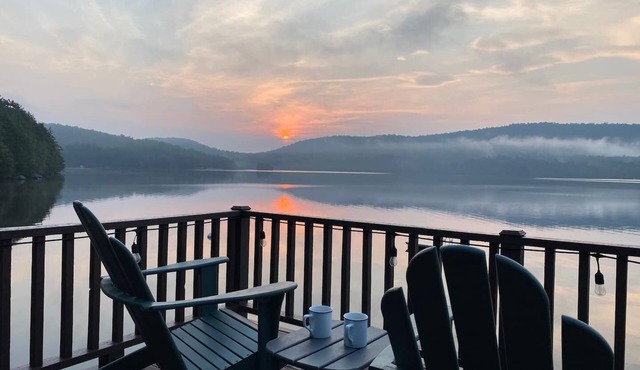 Lakefront living with incredible lake and mountain views