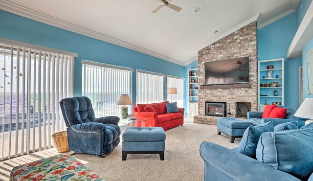 Lakefront Livingston Home w/Grill & Views!