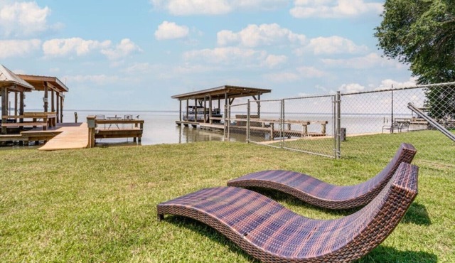 Lakefront Livingston Retreat w Dock & Fire Pit!