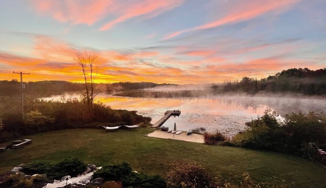 Lakefront Lodge-65 Acres-Private Lake/Gourmet Kitchen/Game Room 5 of 5