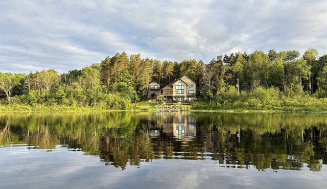 Lakefront Lodge & Adjacent Carriage House-65 Acres-Private Lake, Gourmet Kitchen