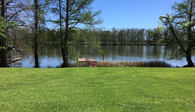 Lakefront Lodge On Beautiful Lake Concordia