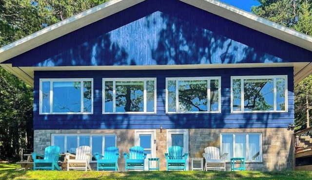 Lakefront Lodge w/2 additional cabins, private dock, firepit, kayak & hammock