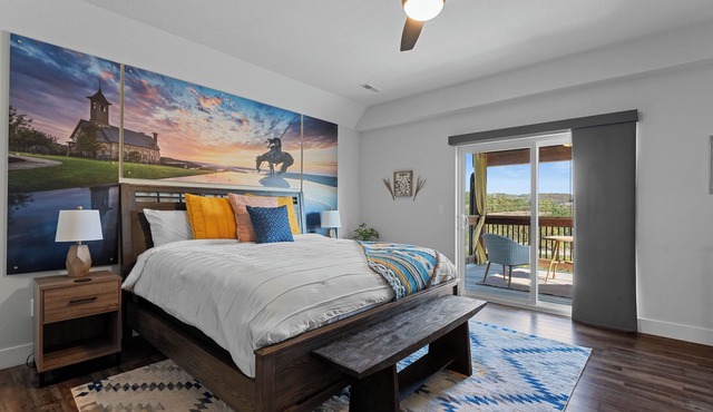 Lakefront Lodge with Sunrises, Hot Tub, Game Room Indoor Pool, Pickleball, More!