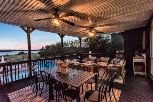 Lakefront Luxe 6BR 4B Home with Pool & Hot Tub