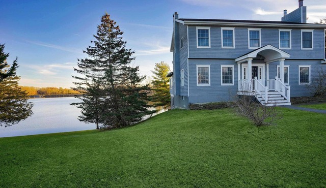 Lakefront Luxe Retreat | Beach, Pools, Pickleball