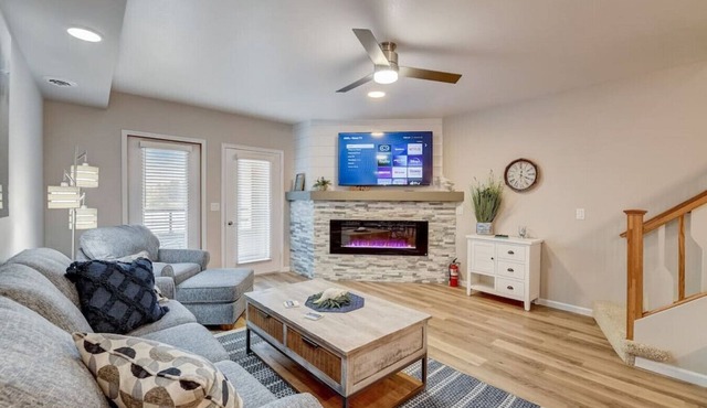 Lakefront Luxury 212 · Lakefront Luxury for Families or Couples