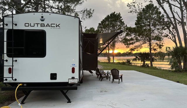 Lakefront Luxurious 38 ft Camper