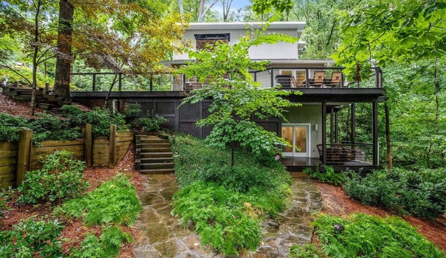 Lakefront Luxury Cabin Retreat with Jacuzzi & Party Dock