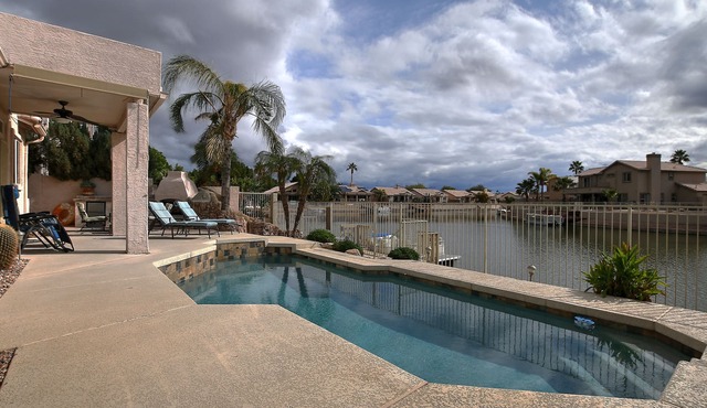 Lakefront Luxury Home with a Heated Pool, close to Peoria Sports Complex