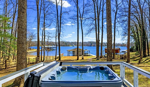 Lakefront Luxury, Hot Tub, Dock, Beach, Games