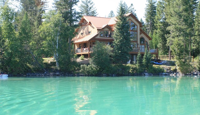 Lakefront Luxury Lodge HOT TUB, WATERSLIDE