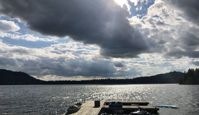 Lakefront Luxury on Deer Lake