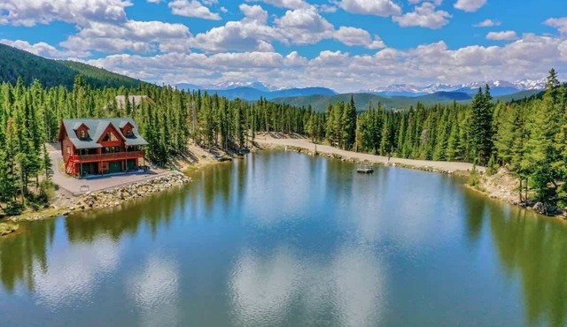 Lakefront Luxury | Hot Tub+Sauna | Near Skiing