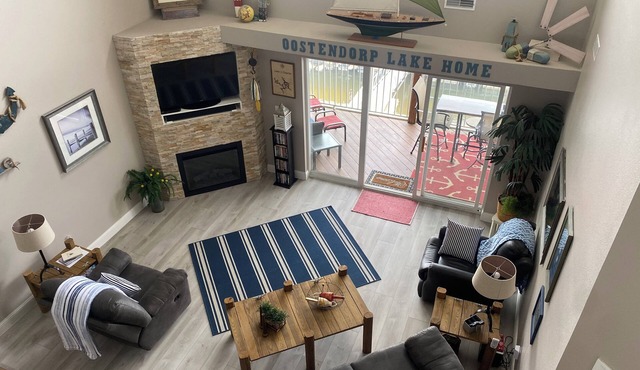 Lakefront Miramar Condo 3 Br 2 Ba + Loft, Pool, Great View, WIFI