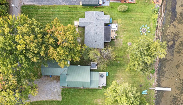 Lakefront Modern home. Gorgeous Sunsets! near Sylvan Beach