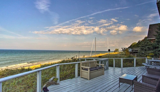 Lakefront Montague Cottage w/Deck & Beach!