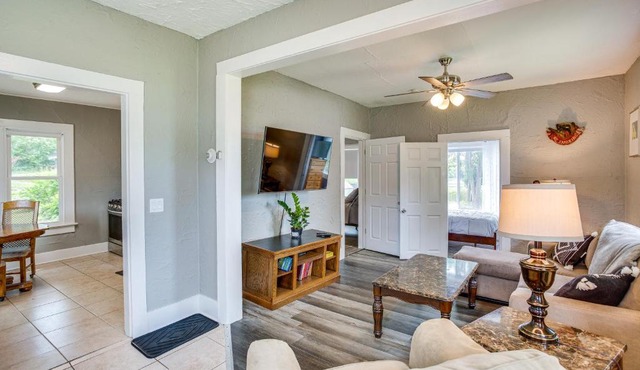 Lakefront Mound Getaway Near Snowmobiling Trails!