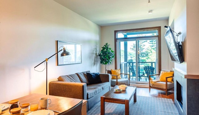 Lakefront, Mountain View - 1 Bedroom Resort Suite