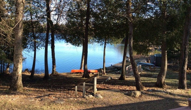 Lakefront Muskoka Cottage