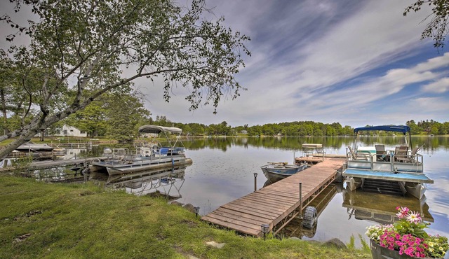 Lakefront New Auburn Apt w/Sauna & Sun Porch