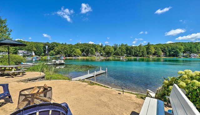 Lakefront Newaygo Home - Private Dock, Kayaks