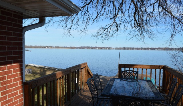 Lakefront, Newly Renovated, Tranquil Getaway, Free Water Sports