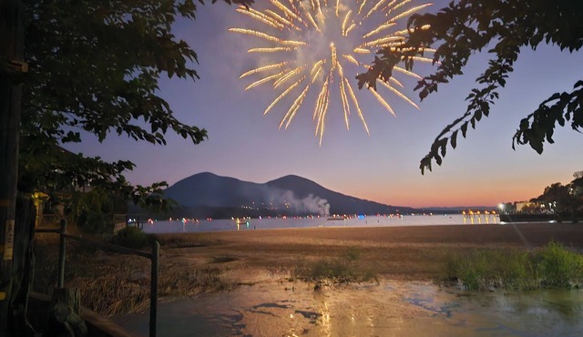 LAKEFRONT OASIS w/BOAT DOCKnFISHERMEN SPECIAL!