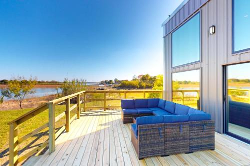 Lakefront Oasis with Water Toys! Breckenridge Home