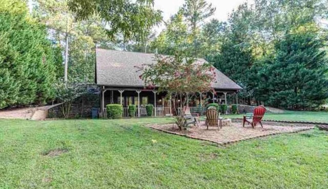 Lakefront Oconee Cottage with Hot Tub and Boat