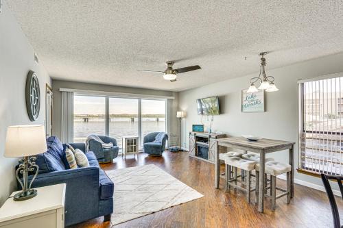 Lakefront Osage Beach Condo with Balcony and Pool