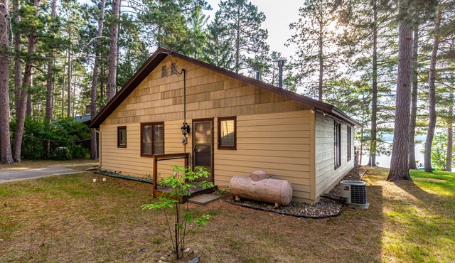 Lakefront Paradise: Your Perfect Getaway in Park Rapids!