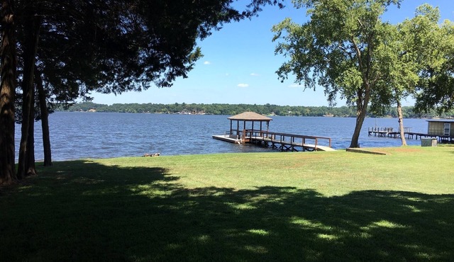 LAKEFRONT Paradise with Boat Dock Sleeps 16+