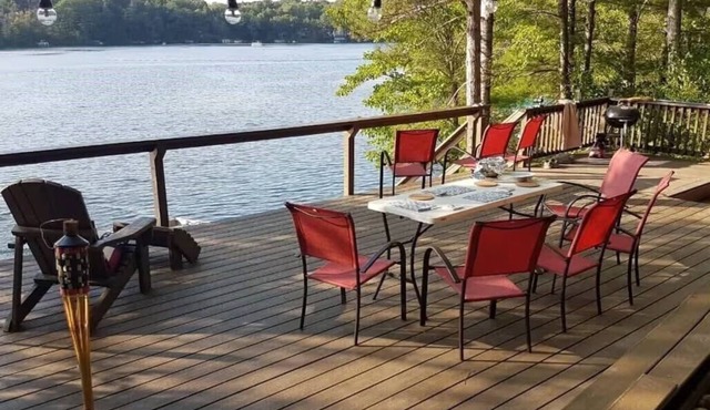Lakefront! Perfect Family Getaway for All Seasons