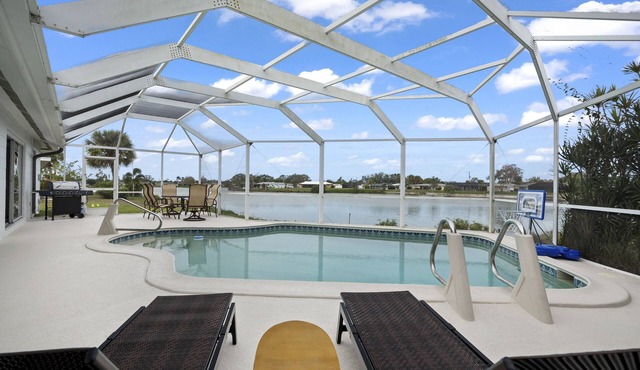 Lakefront Pool Home-Venice, FL