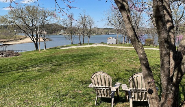 Lakefront, private dock on cove near HaHa Tonka, Ballparks National Park, kayaks