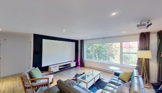 LAKEFRONT (private quay)-SPA-BILLARD-PING PONG-WORKING TABLE