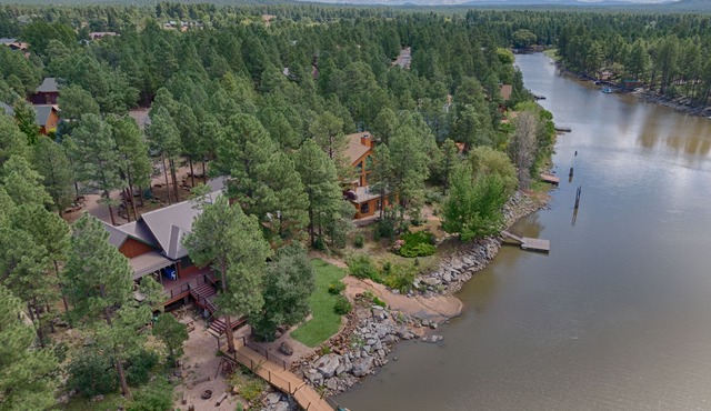 Lakefront Property on Rainbow Lake!