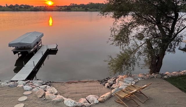 Lakefront property on the shore of Richmond Lake. Always in season. Always fun.