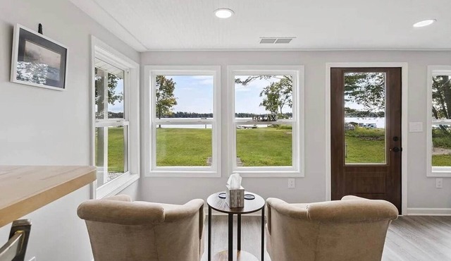 Lakefront Relaxing Retreat, Sleeps 14, Fire Pit, Kayaks, Otsego Lake, Golf