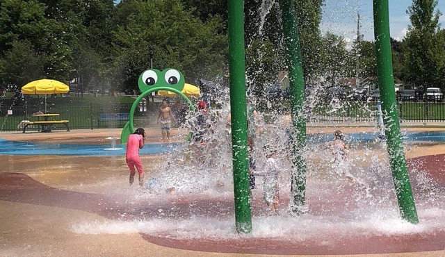 Lakefront relaxation, hot tub, and adventure awaits at Seacliff Park and beach
