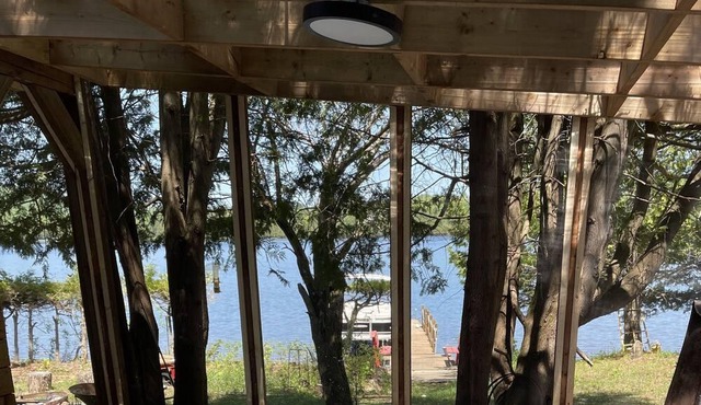 Lakefront resort with Jacuzzi, Gazebos, garages, cabins, Treehouse, Ponton