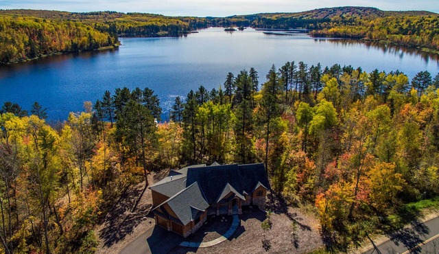Lakefront Retreat at Giants Ridge: Golf, Hike, Ski